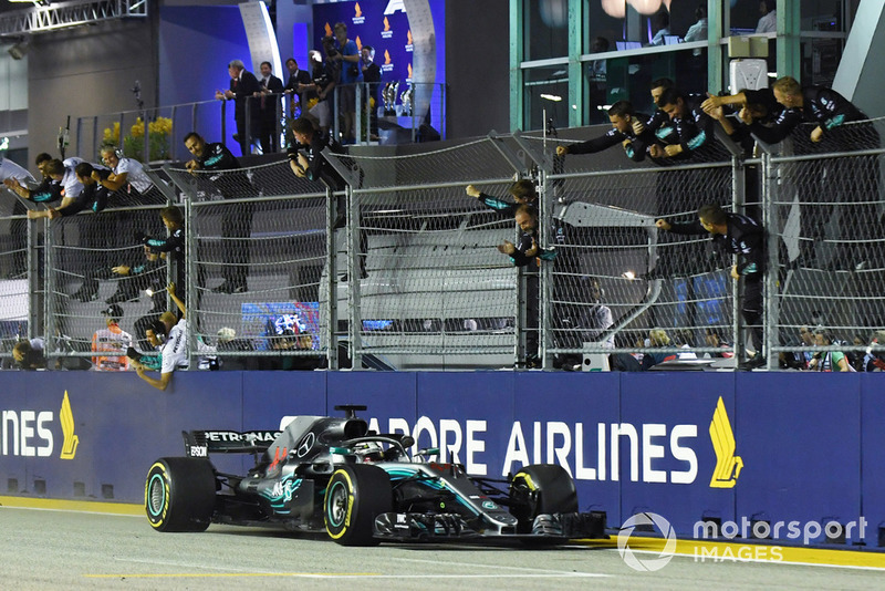 Lewis Hamilton, Mercedes-AMG F1 W09