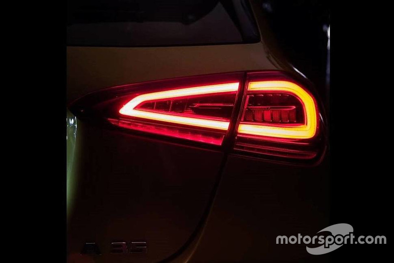 Тізер Mercedes-AMG A35 2019 року