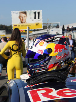 Gridgirl von Marco Wittmann, BMW Team RMG, BMW M4 DTM