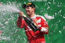 Sebastian Vettel, Ferrari celebra su tercer puesto en el podio