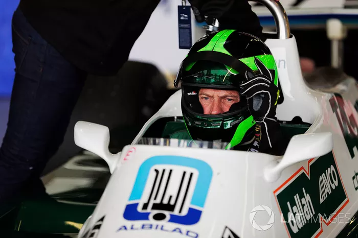  A Williams FW07