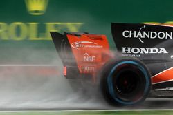 McLaren MCL32 rear spray