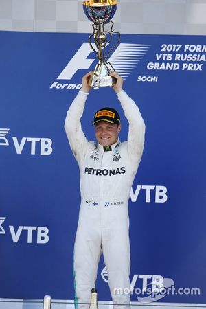 Race winner Valtteri Bottas, Mercedes AMG F1