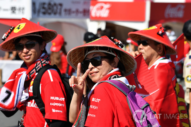 Ferrari fans