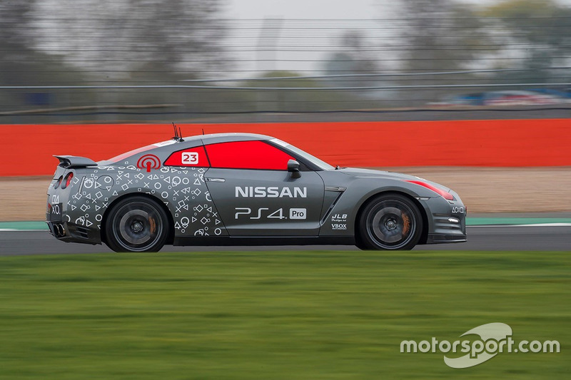 De snelste op afstand bestuurbare Nissan GT-R