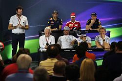 The FIA Press Conference (from back row (L to R)): Daniel Ricciardo, Red Bull Racing; Sebastian Vettel, Ferrari; Max Verstappen, Red Bull Racing; Charlie Whiting, FIA Delegate; Lewis Hamilton, Mercedes AMG F1; Felipe Massa, Williams; Nico Rosberg, Mercedes AMG F1