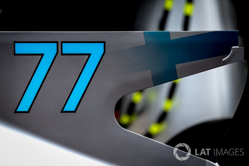 El detalle de aleta de tapa de motor de Valtteri Bottas, Mercedes-Benz F1 W08