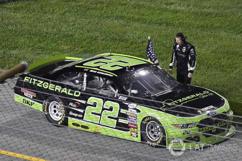 Sieger Brad Keselowski, Team Penske Ford