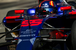 Карлос Сайнс-мол., Scuderia Toro Rosso STR12