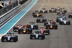 Lewis Hamilton, Mercedes AMG F1 W07 Hybrid leads at the start of the race