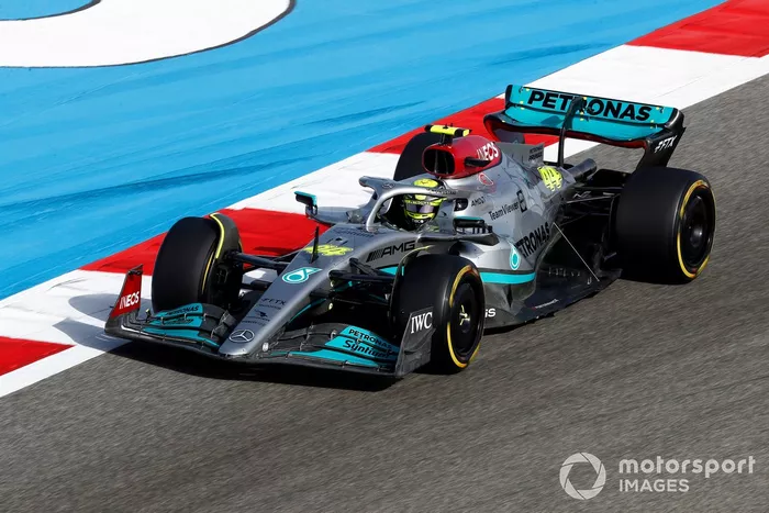 Lewis Hamilton, Mercedes W13