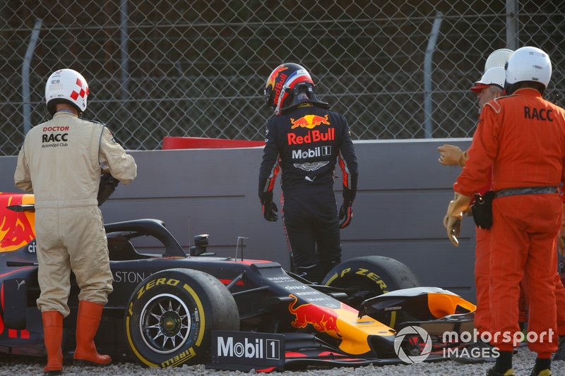 П'єр Гаслі, Red Bull Racing RB15, потрапив у аварію