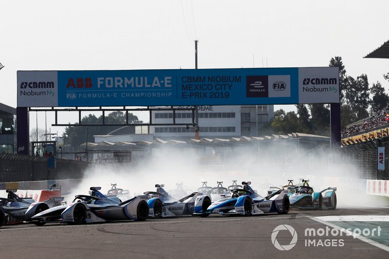 Felipe Massa, Venturi Formula E, Venturi VFE05 precede Antonio Felix da Costa, BMW I Andretti Motorsports, BMW iFE.18 e Alexander Sims BMW I Andretti Motorsports, BMW iFE.18