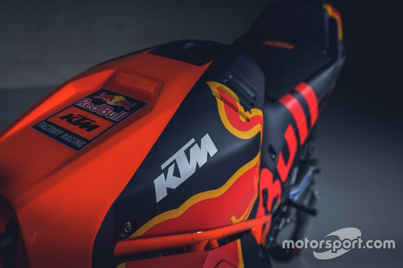 Мотоцикл KTM RC16 Пола Эспаргаро, Red Bull KTM Factory Racing