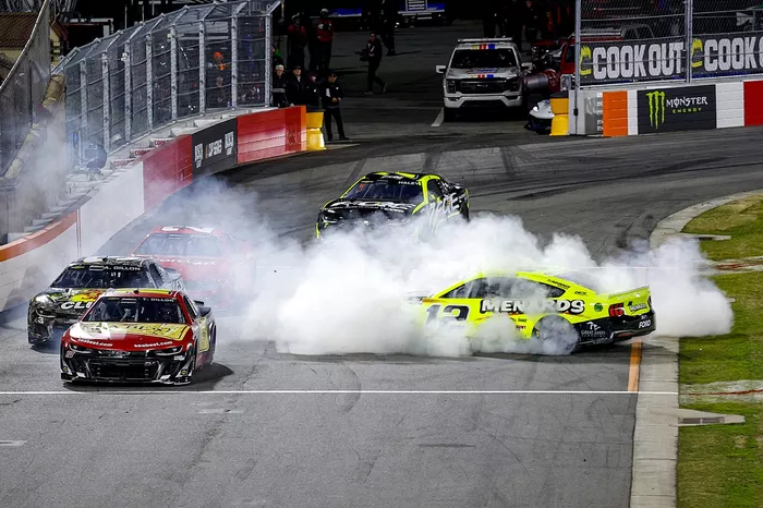 Ryan Blaney, Team Penske Ford, Ty Dillon, Kaulig Racing Chevrolet, Austin Dillon, Richard Childress Racing Chevrolet