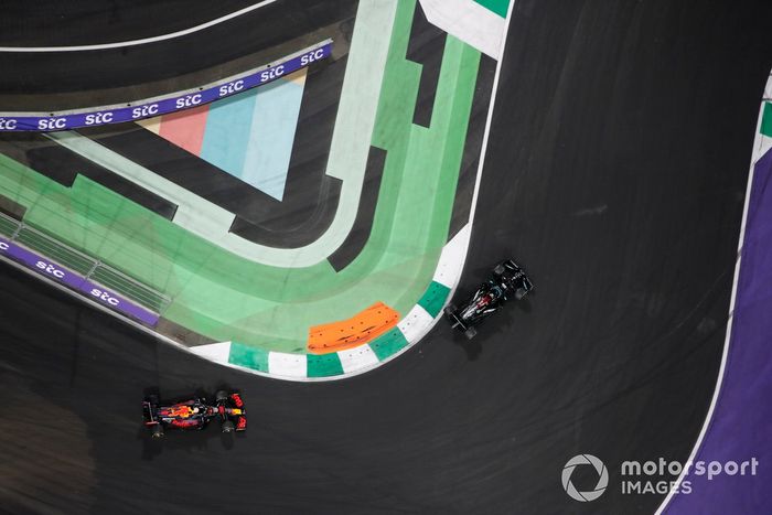 Lewis Hamilton, Mercedes W12, Max Verstappen, Red Bull Racing RB16B