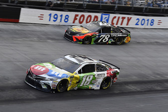 Kyle Busch, Joe Gibbs Racing, Toyota Camry M&M's White Chocolate and Martin Truex Jr., Furniture Row Racing, Toyota Camry Bass Pro Shops/Ducks Unlimited