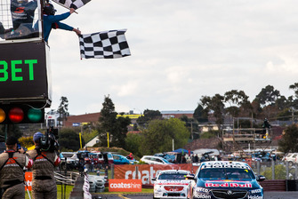 Yarış galibi Jamie Whincup, Triple Eight Race Engineering Holden