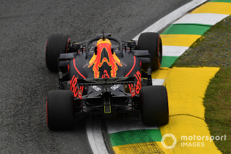 <img src="https://cdn-1.motorsport.com/static/custom/car-thumbs/F1_2018/CARS/redbull.png" alt="" width="250" /> Red Bull