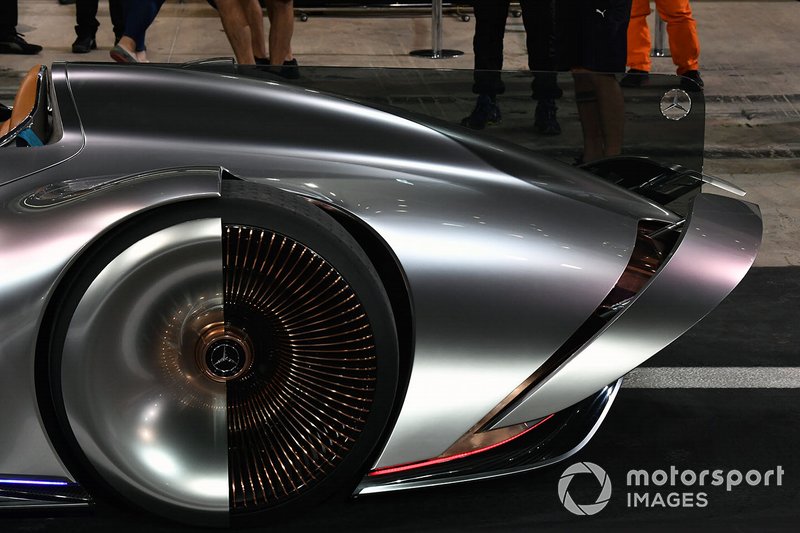 Le concept-car Mercedes-Benz EQ Silver Arrow