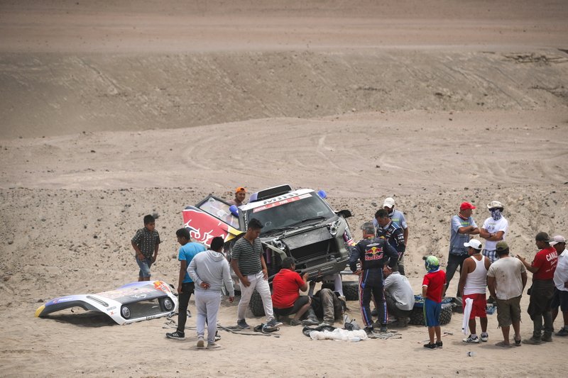 #300 X-Raid Mini JCW Team: Carlos Sainz, Lucas Cruz tras su accidente