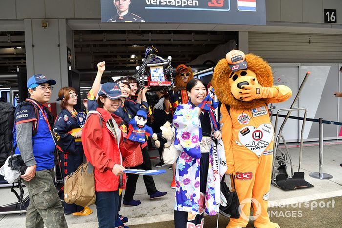 Max Verstappen, Red Bull Racing fans