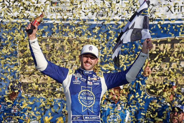 Race winner Chase Elliott, Hendrick Motorsports Chevrolet