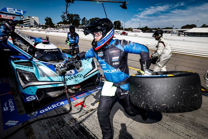 #60 Acura Meyer Shank Racing c/Curb Agajanian Acura ARX-06: Tom Blomqvist, Colin Braun, Scott Dixon