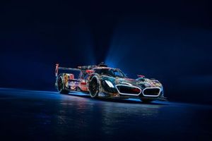BMW M Hybrid V8 Art Car