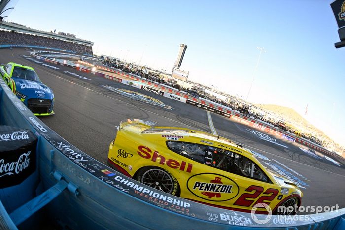 El Campeón de la Copa Nascar Joey Logano, Equipo Penske, Ford Mustang