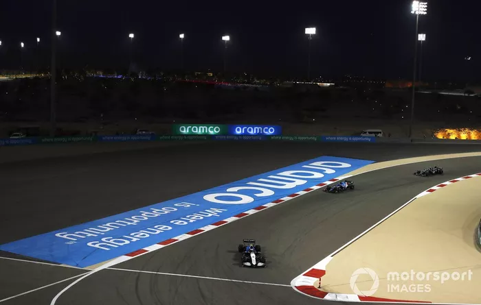 Nicholas Latifi, Williams FW43B, Fernando Alonso, Alpine A521