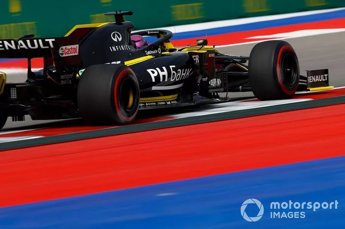 Daniel Ricciardo, Renault F1 Team R.S.19