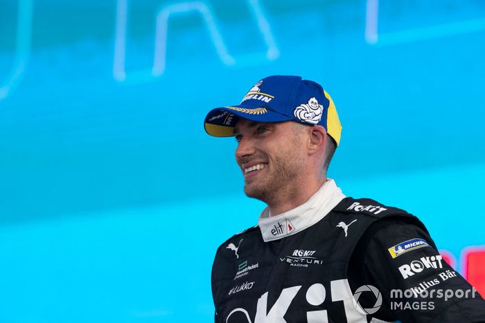 Edoardo Mortara, Venturi Racing, 3ª posición, en el podio