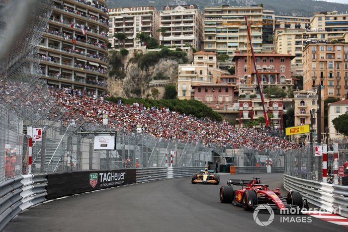 Charles Leclerc, Ferrari F1-75, Lando Norris, McLaren MCL36