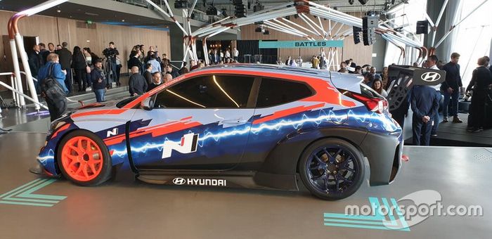 Hyundai Veloster N ETCR