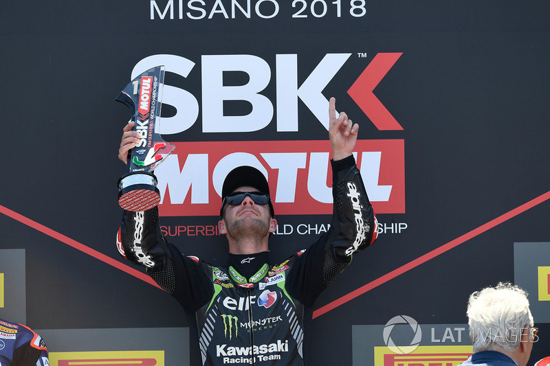 Podium: race winner Jonathan Rea, Kawasaki Racing