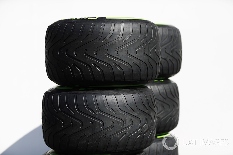Pirelli lastikleri
