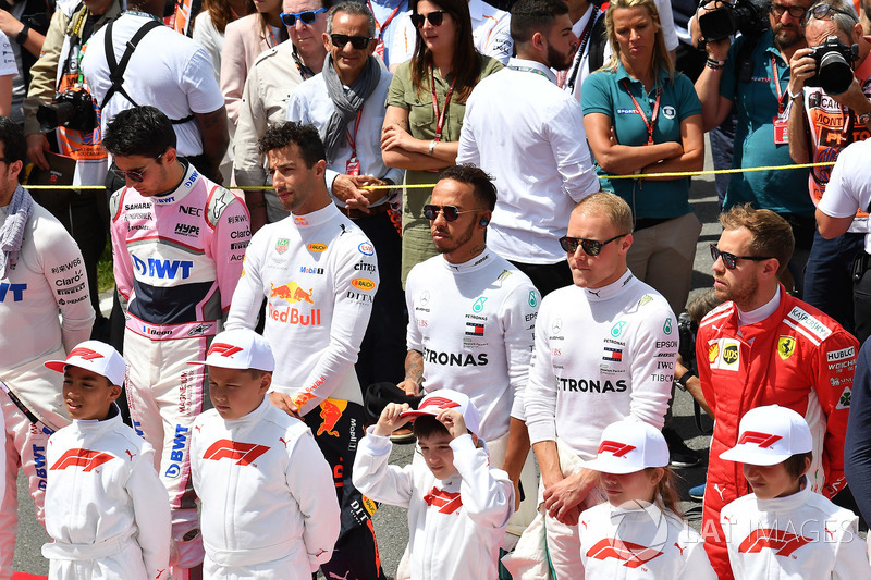 Drivers and grid kids on the grid
