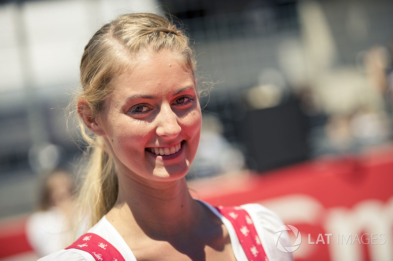 Grid girl
