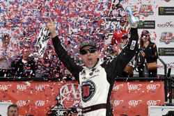 Race winner Kevin Harvick, Stewart-Haas Racing, Ford