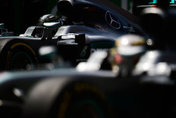 Ніко Росберг, Льюіс Хемілтон, Mercedes AMG F1 W07 Hybrid