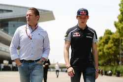 Jos Verstappen, con su hijo Max Verstappen, Scuderia Toro Rosso