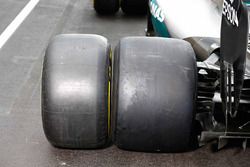 Mercedes AMG F1 W06 Hybrid con neumáticos Pirelli 201y y 2017