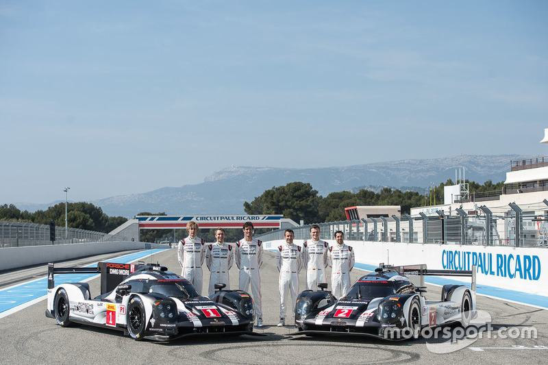 #1 Porsche Team Porsche 919 Hybrid: Timo Bernhard, Mark Webber, Brendon Hartley en #2 Porsche Team P