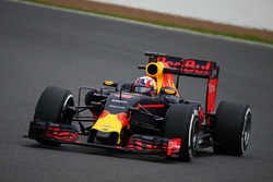Pierre Gasly, Red Bull Racing RB12 testrijder