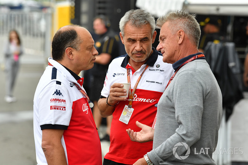 Frederic Vasseur, directeur de Sauber, avec Beat Zehnder, manager de Sauber et Eje Elgh, Manager