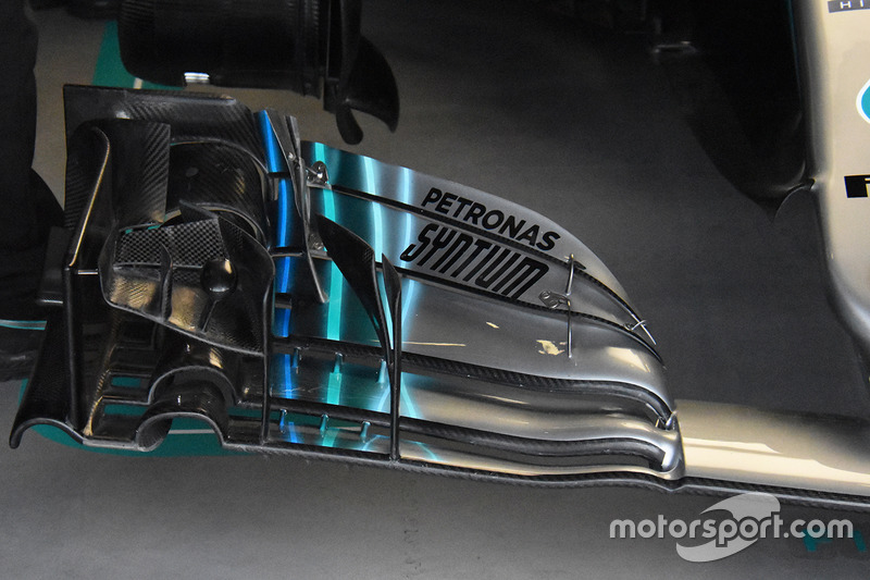 Mercedes-AMG F1 W09 front wing detail
