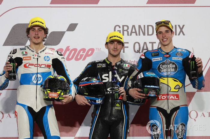 Podium: segundo, Lorenzo Baldassarri, Pons HP 40, ganador, Francesco Bagnaia, Sky Racing Team VR46, tercero, Alex Marquez, Marc VDS