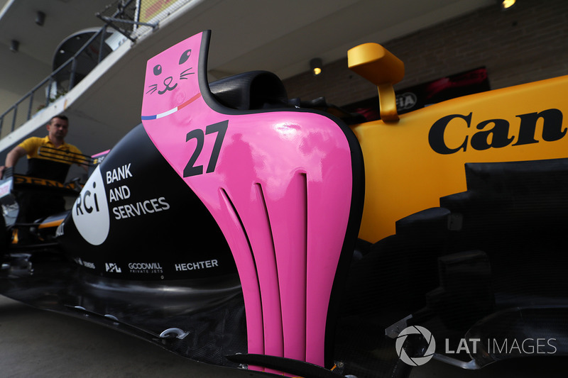 Renault Sport F1 Team RS17 bodywork detail