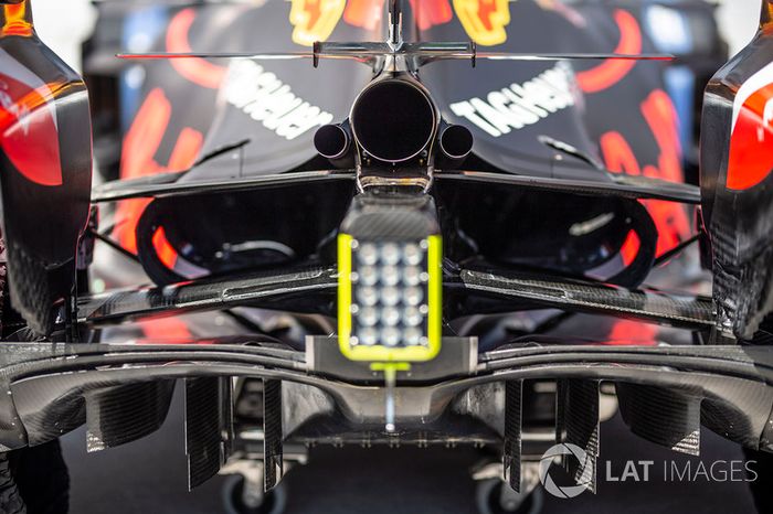 Detalle del escape del Red Bull Racing RB14